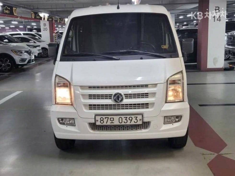 2019 · 동풍자동차 · 밴 · White · 81,650 km